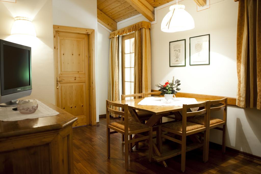 Holidays Dolomiti Apartment Resort Каризоло Номер фото