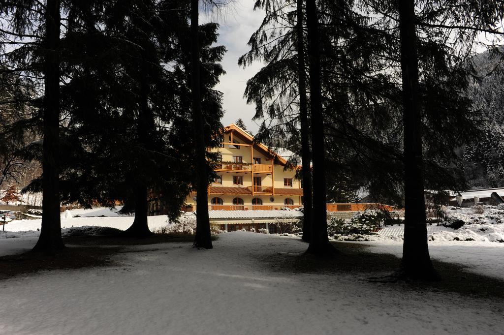 Holidays Dolomiti Apartment Resort Каризоло Экстерьер фото