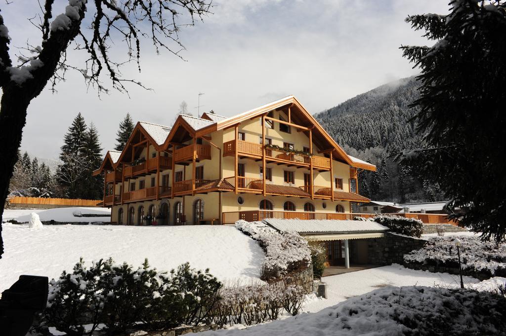 Holidays Dolomiti Apartment Resort Каризоло Экстерьер фото