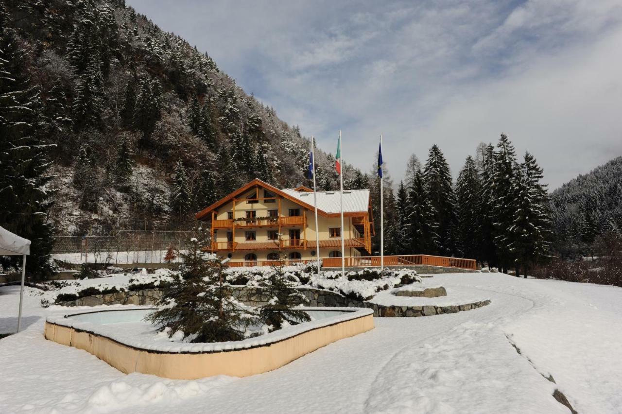 Holidays Dolomiti Apartment Resort Каризоло Экстерьер фото