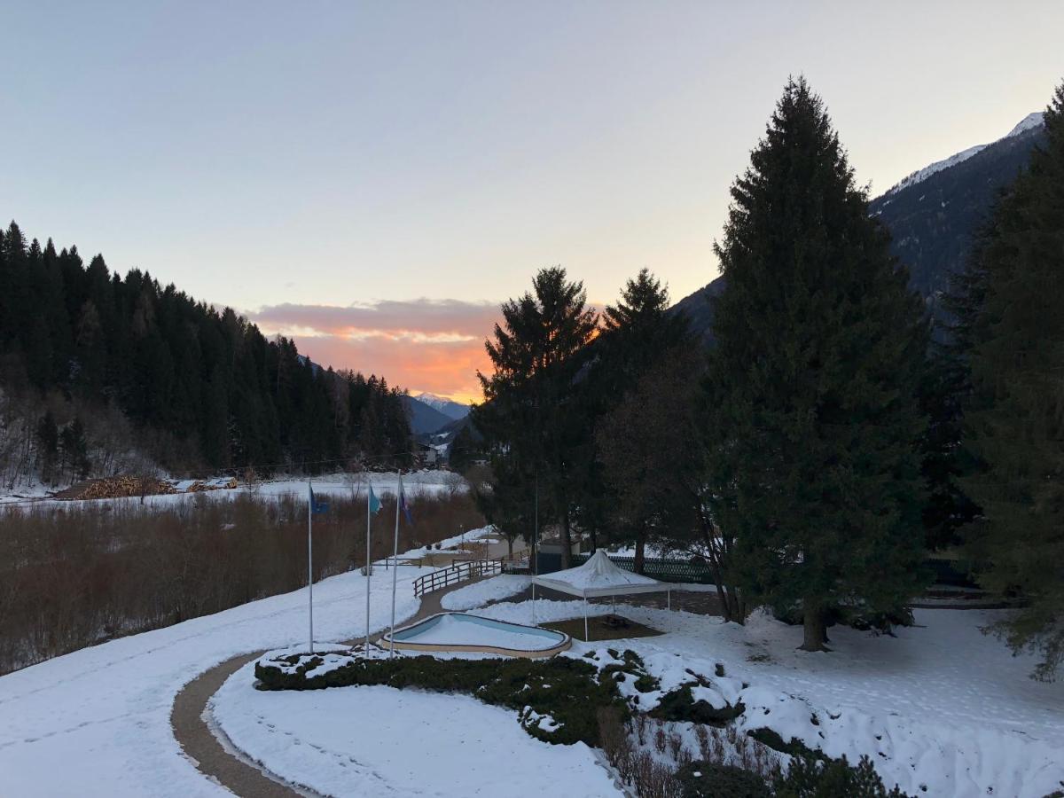 Holidays Dolomiti Apartment Resort Каризоло Экстерьер фото